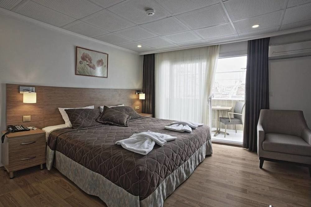 Riva Alsancak 3*